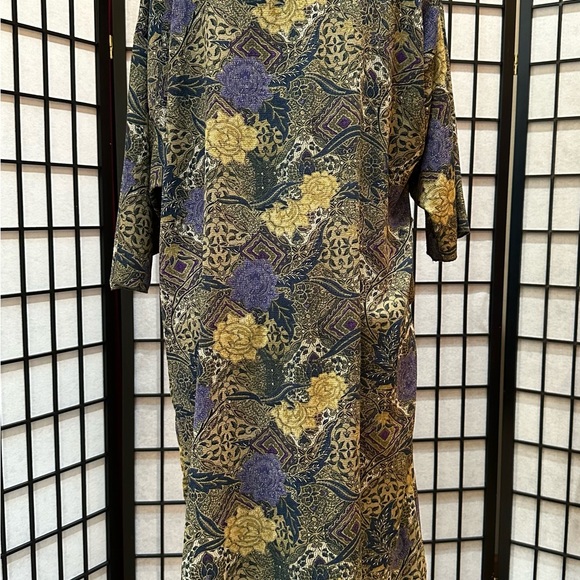 LulaRoe Kimono Large open front beautiful brocade subtle design feminine &breezy - Picture 1 of 5